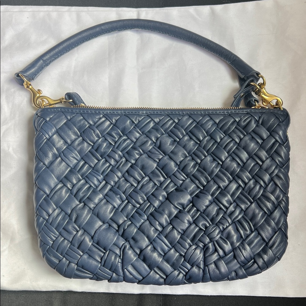 CLARE V Petite Moyen Woven Leather Navy EUC - Picture 2 of 6